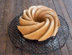 Nordic Ware Heritage Bundt Kageform 7 Nordic Ware Heritage Bundt Kageform -Køkkengrej Discountbutik 3990 0b022bda 92a9 477f bc13 a40c2587417e