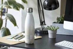 Le Creuset Vandflaske -Køkkengrej Discountbutik 3990 1d093a63 c7c5 40e5 af1b aafd435468ac