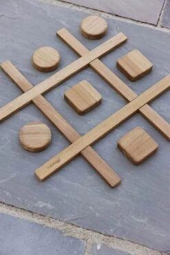 Sussex Kryds & Bolle