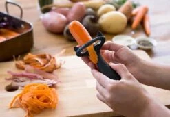 Catpeeler Skrællekniv -Køkkengrej Discountbutik 3990 a6ab7f9f 0fe5 4475 b86c 5a0784eb9d19