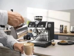 DeLonghi La Specialista Espressomaskine EC9355.BM -Køkkengrej Discountbutik 3990 d7e50427 f342 4ea4 bd12 8e9cf11424e1